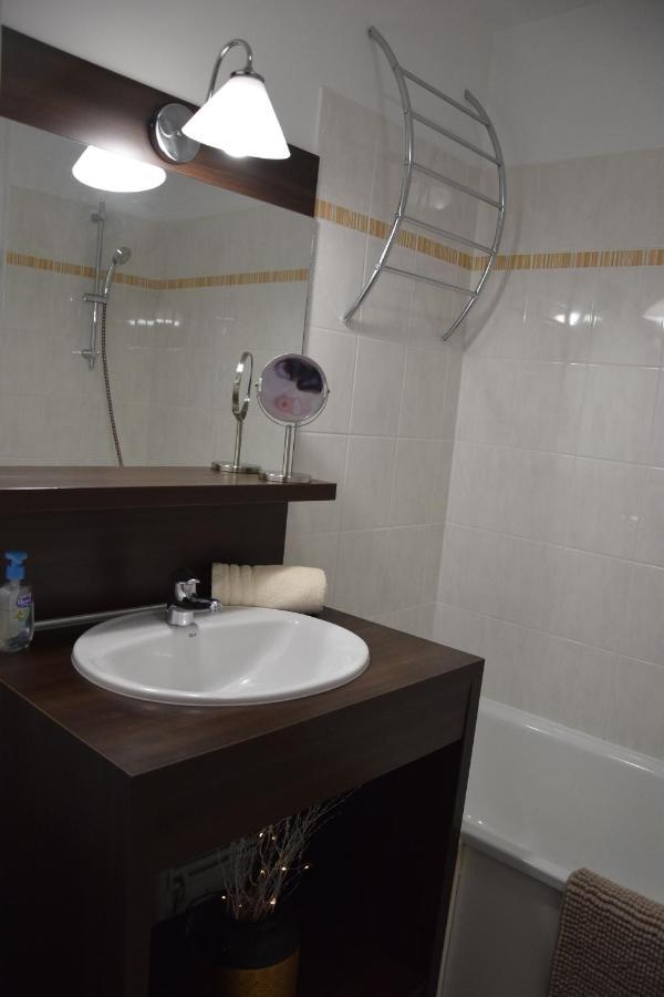 Studio Confort Paris Apartment Montevrain Bagian luar foto